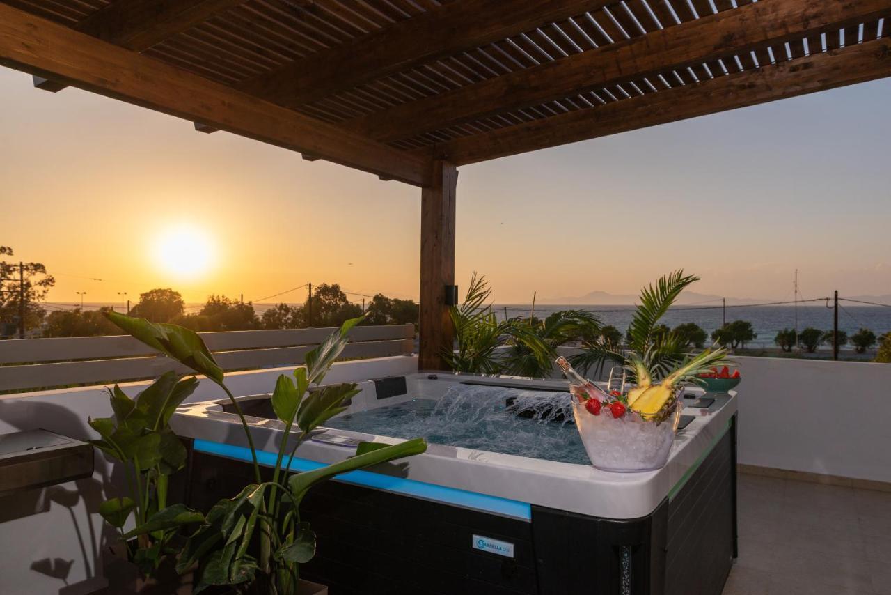 Odyssea Top View & Hot Jacuzzi Front Beach Κρεμαστή Εξωτερικό φωτογραφία