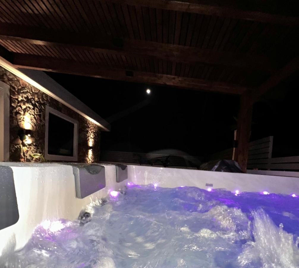 Odyssea Top View & Hot Jacuzzi Front Beach Κρεμαστή Εξωτερικό φωτογραφία