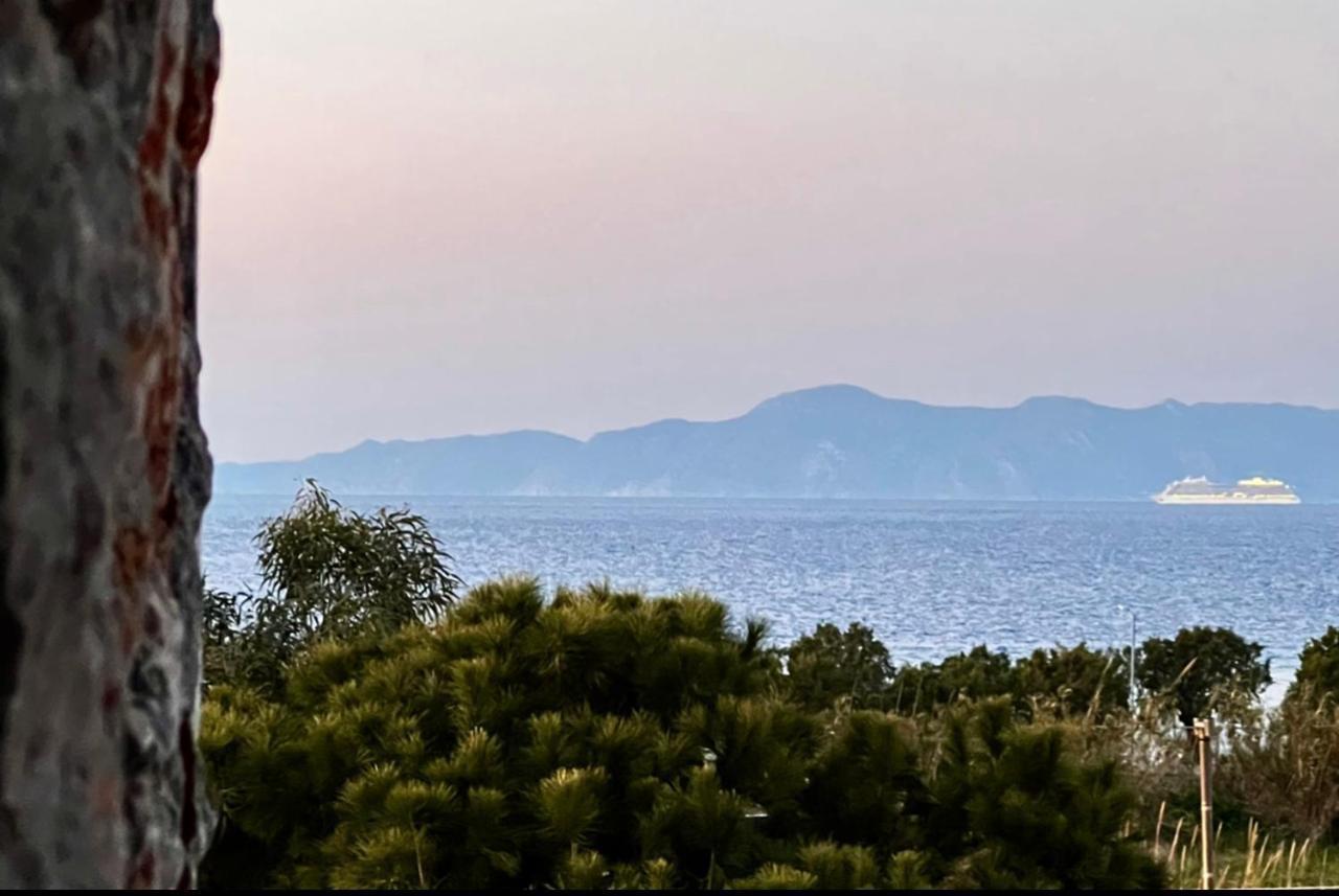 Odyssea Top View & Hot Jacuzzi Front Beach Κρεμαστή Εξωτερικό φωτογραφία