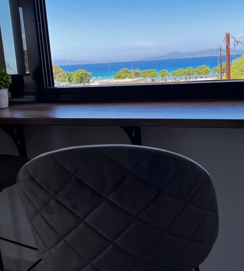 Odyssea Top View & Hot Jacuzzi Front Beach Κρεμαστή Εξωτερικό φωτογραφία