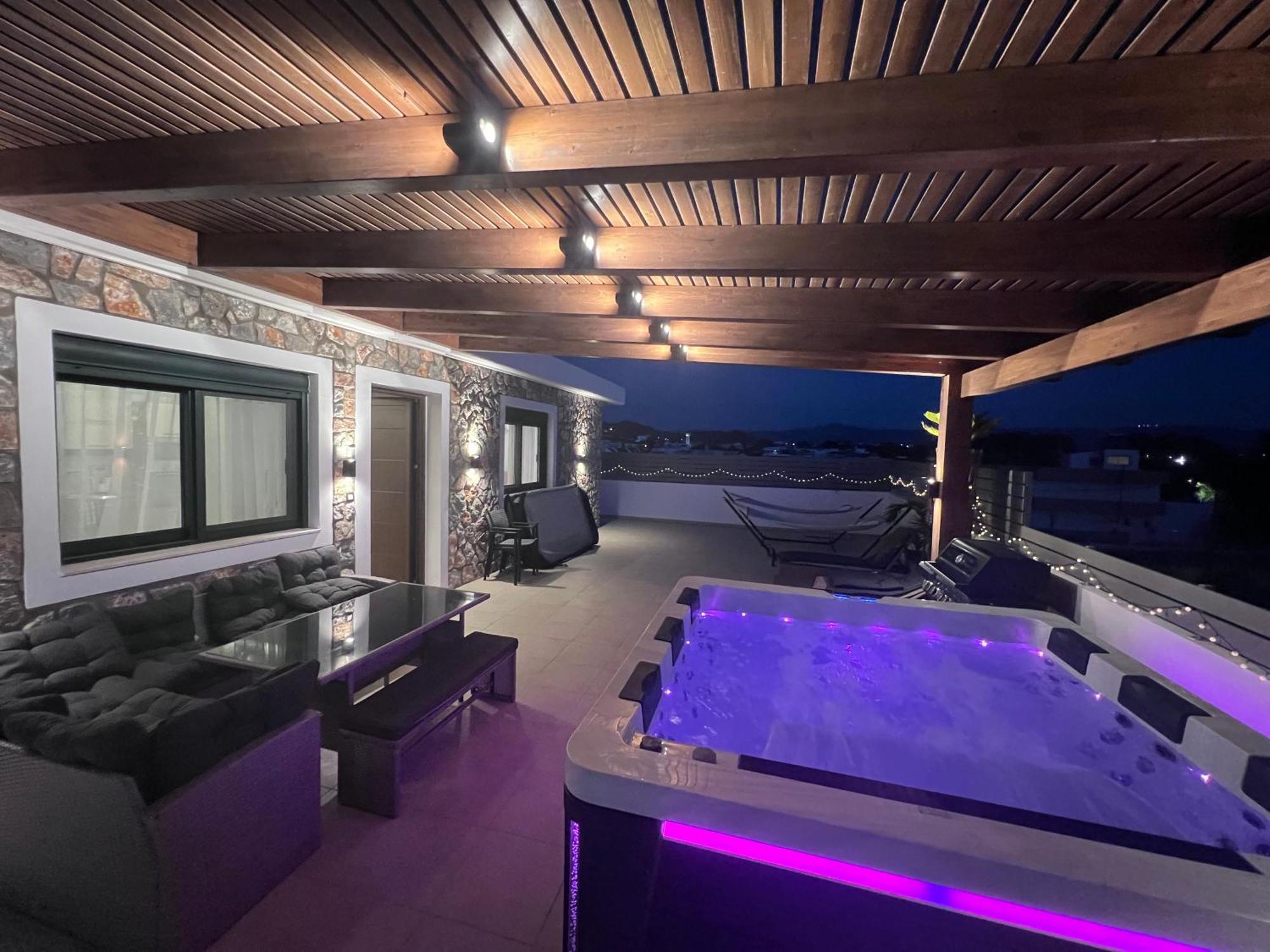 Odyssea Top View & Hot Jacuzzi Front Beach Κρεμαστή Εξωτερικό φωτογραφία